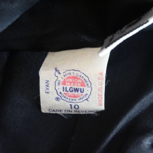 1980's Evan-Picone Black Wool Crepe Dress With Side Slit - Picture 6 of 7